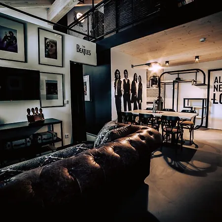 Boutique Old School