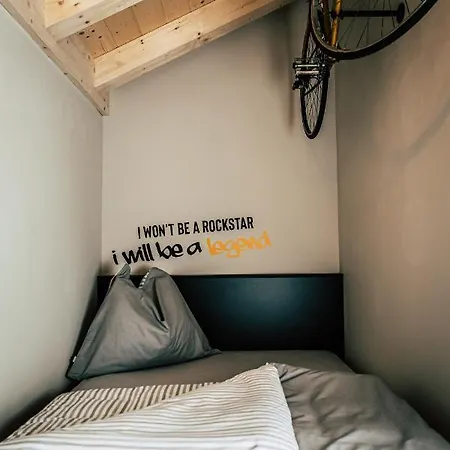 Boutique Old School Apartment *